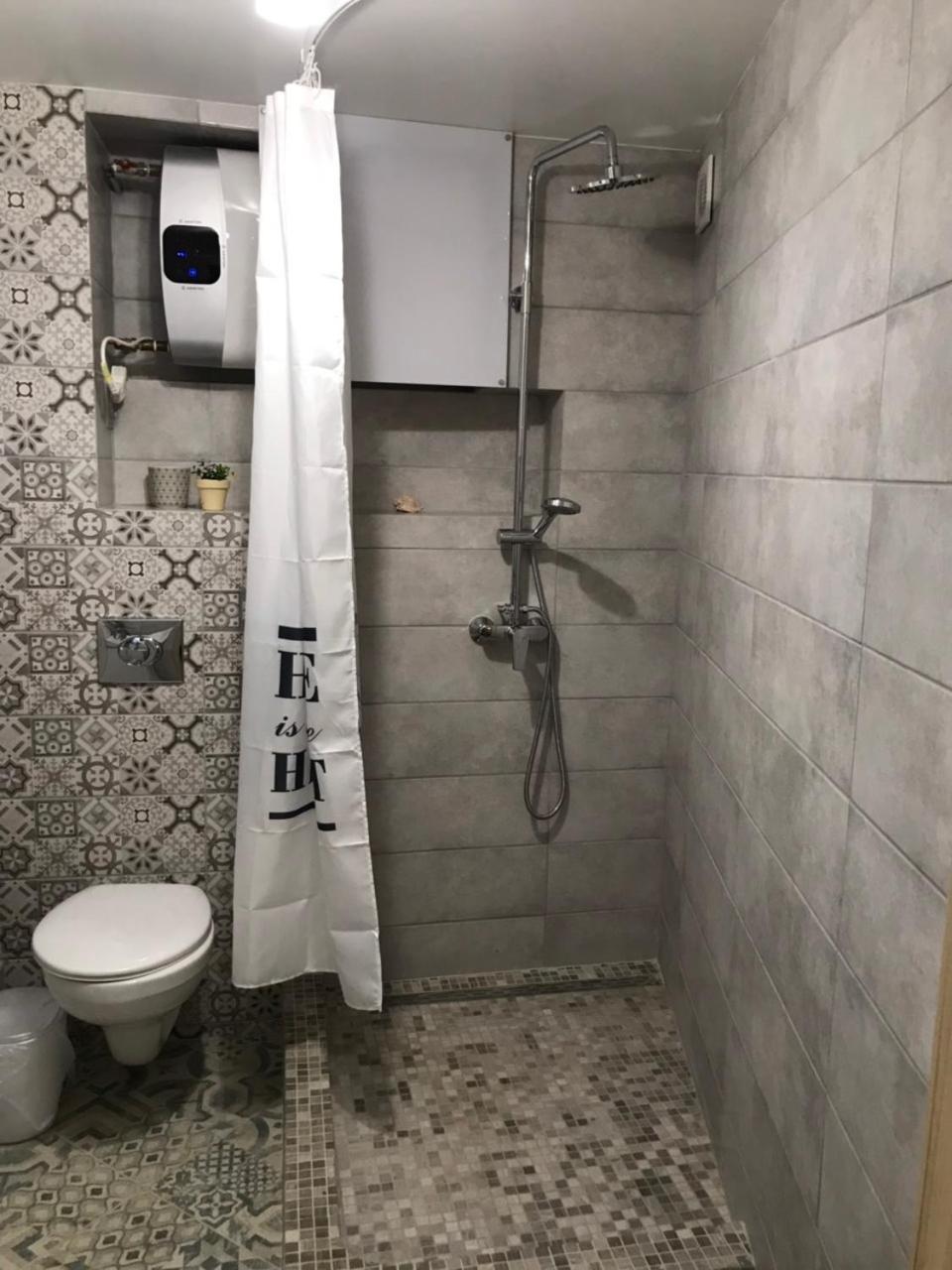 Newtone Apartment Chernivtsi Bagian luar foto