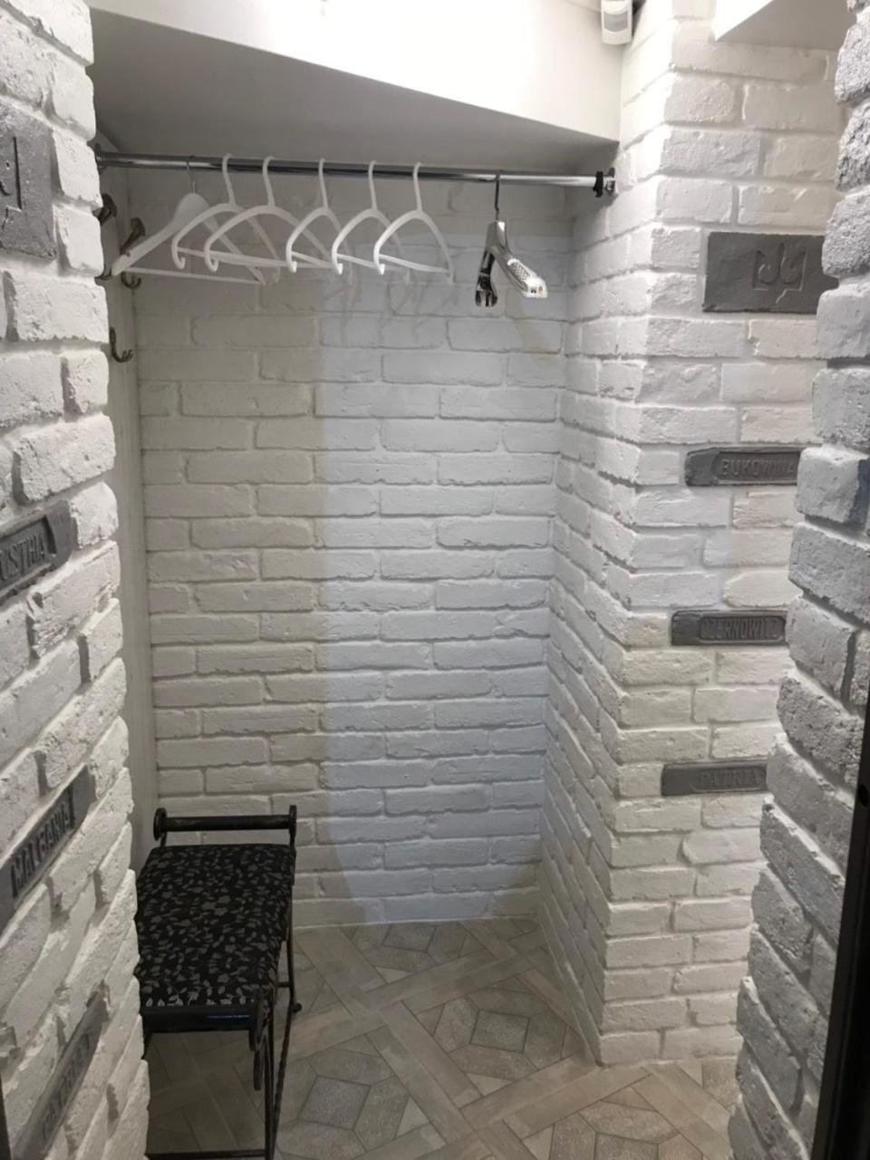 Newtone Apartment Chernivtsi Bagian luar foto